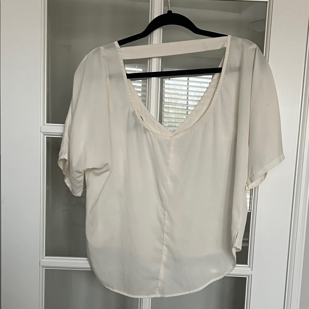 Cream Button-Up Open Back Blouse - Picture 4 of 5